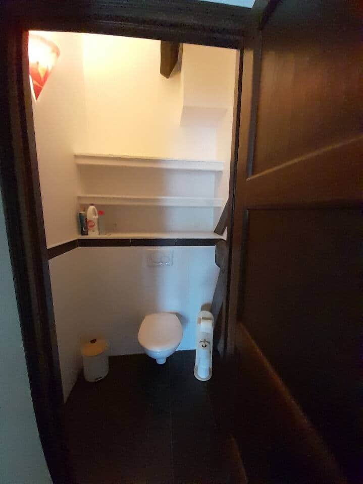 Toilettes haut