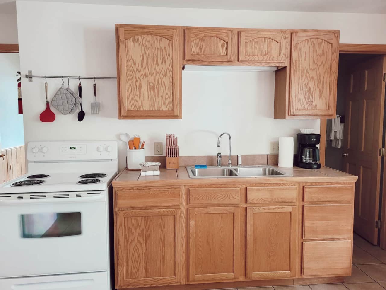 Cabin 7 | Kitchen