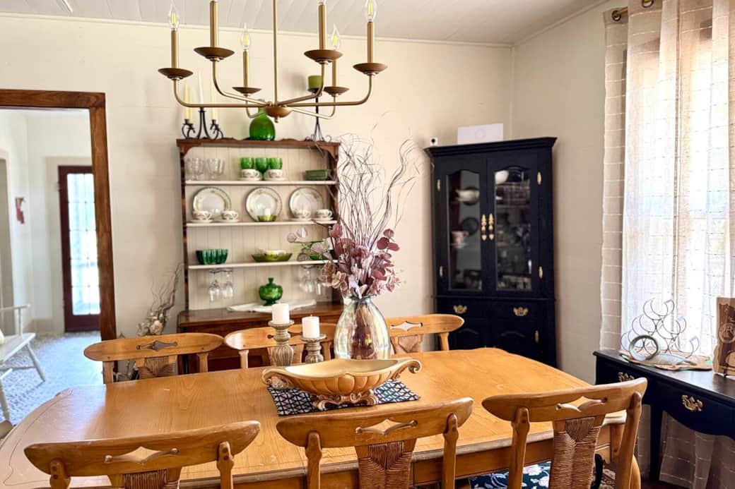 Big dining room perfect for a family meal or game night