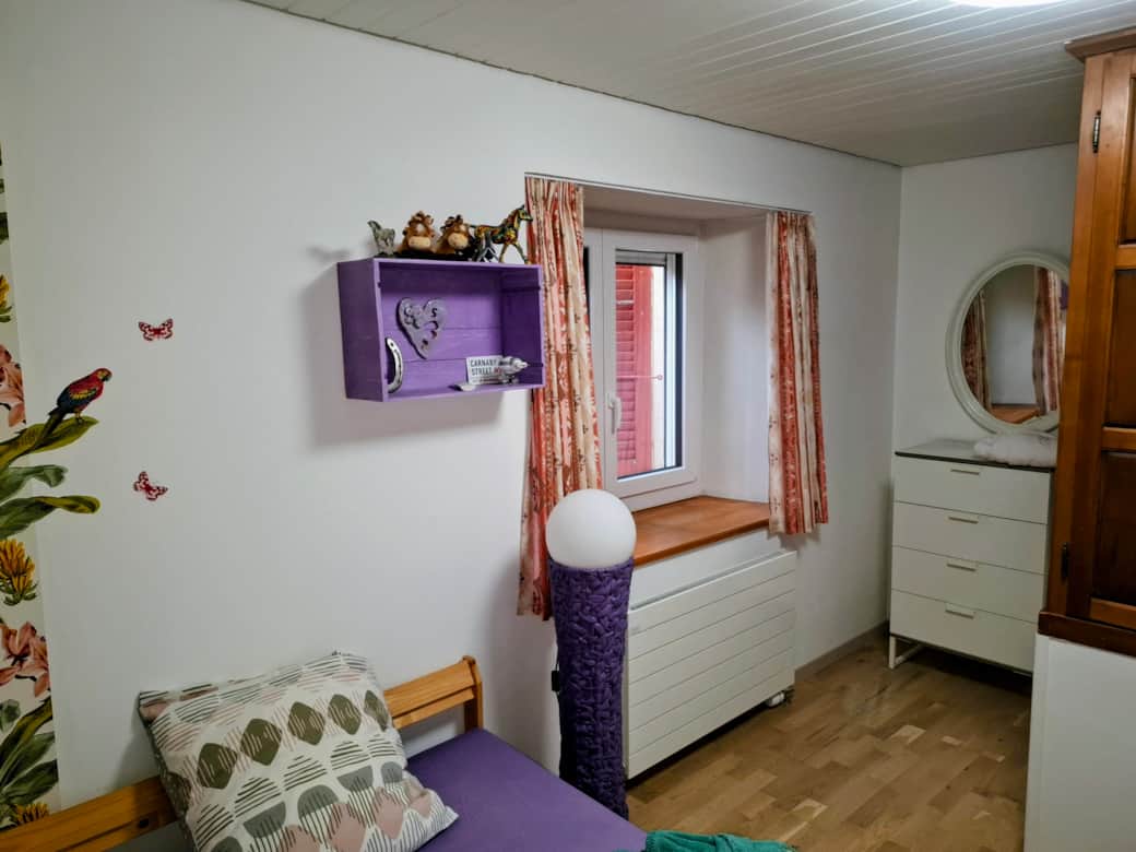 1er étage, chambre mauve avec lit 140cm