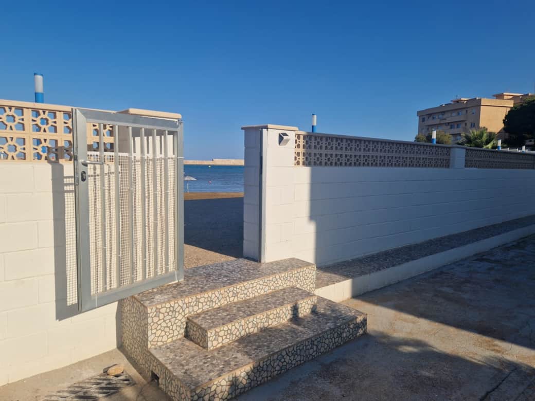 Beachfront holidays made easy — sea, sun & serenity at Villa Brisamar, Peñíscola.” Beachfront holidays made easy — sea, sun & serenity at Villa Brisamar, Peñíscola.”