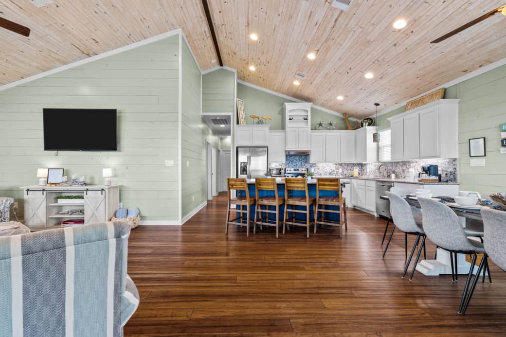 Large open living space where the whole family or all guests can gather and eat or play games.