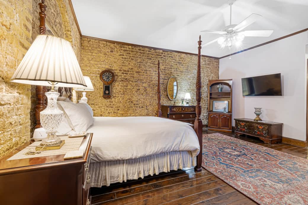 Main Bed