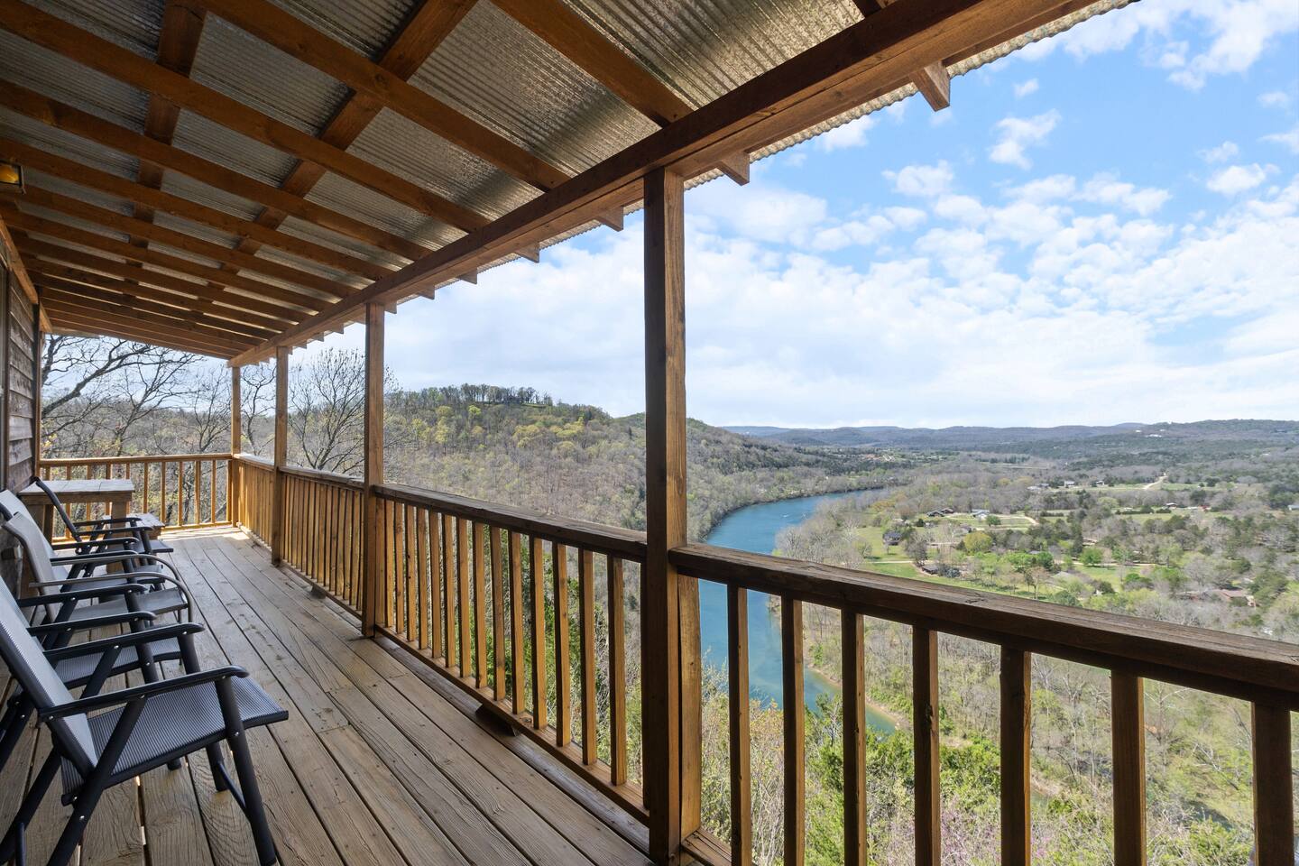 River Cabin, Hot Tub, Sleeps 6!