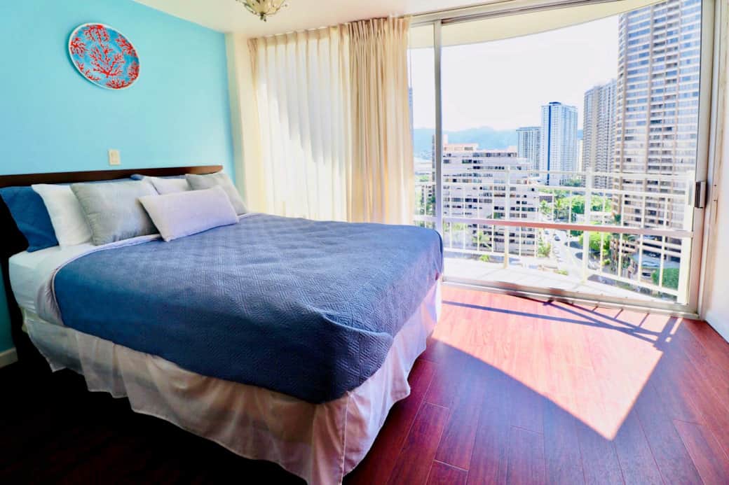 High floor unit in Waikiki. High floor unit in Waikiki.