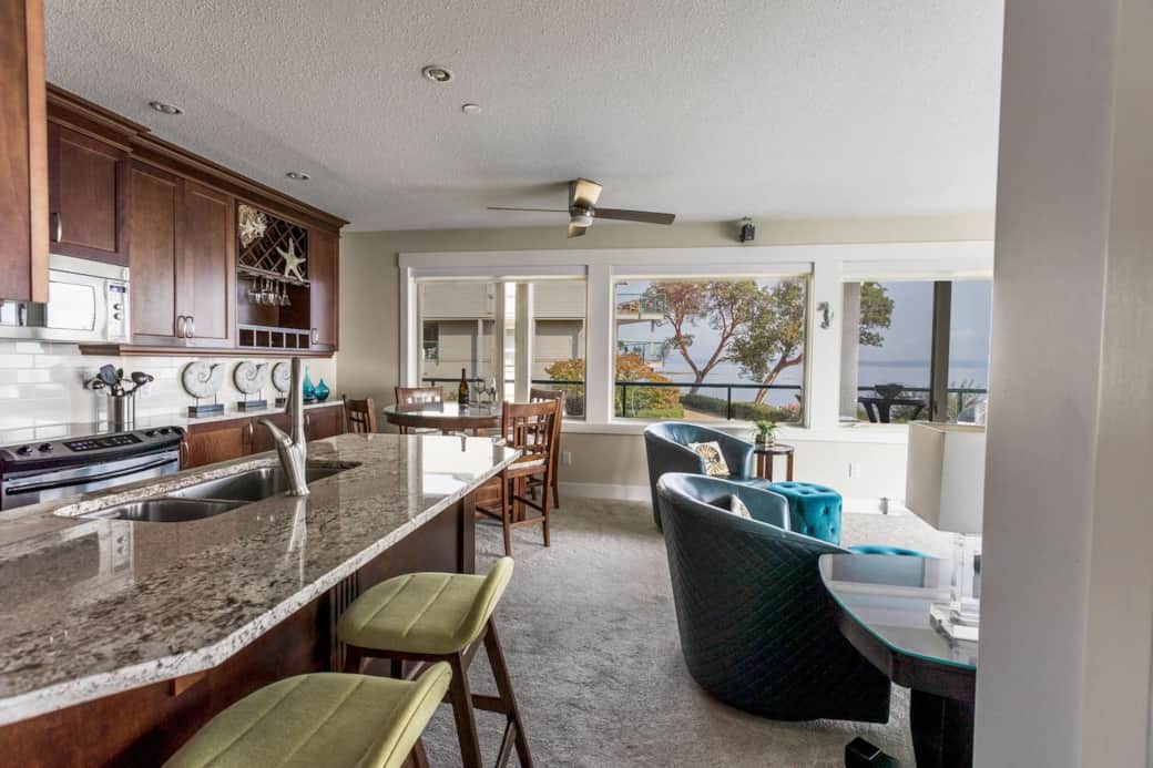Open concept kitchen and living room area