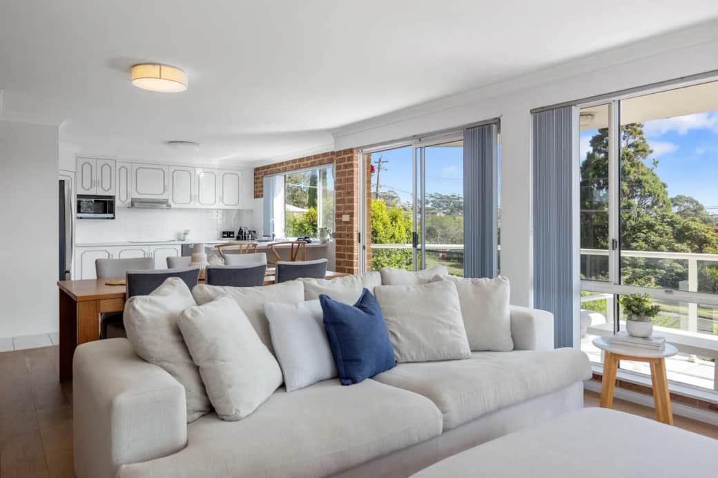 Mollymook Apartments Unit 1 -Lounge Dinning Kitchen View