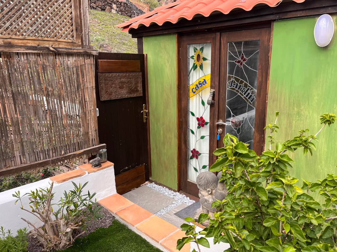 1 CASA JARDIN