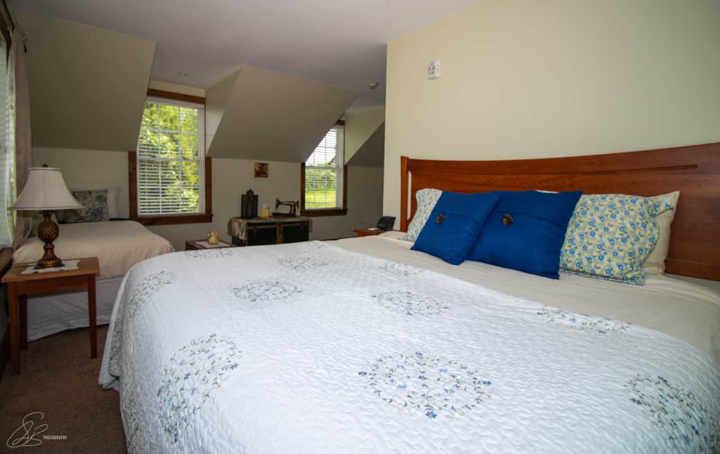 King room with day bed King room with day bed