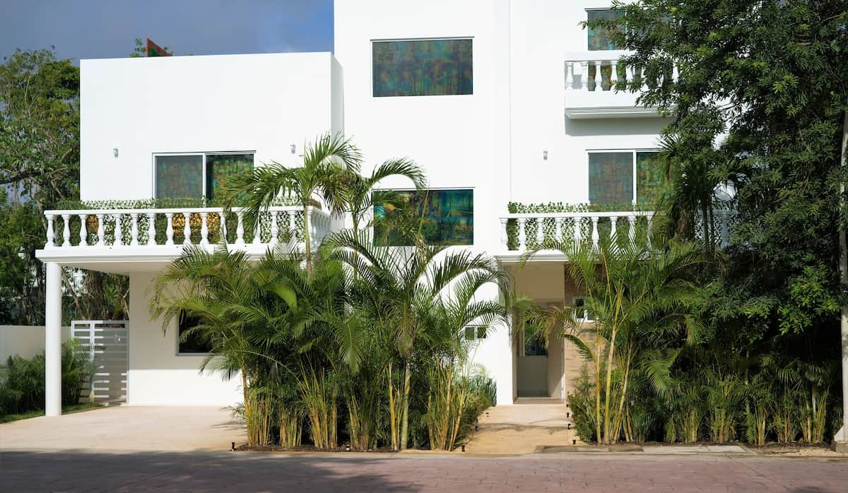 FRONT HOUSE