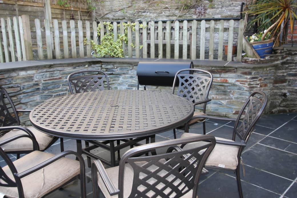 Seating Area & BBQ