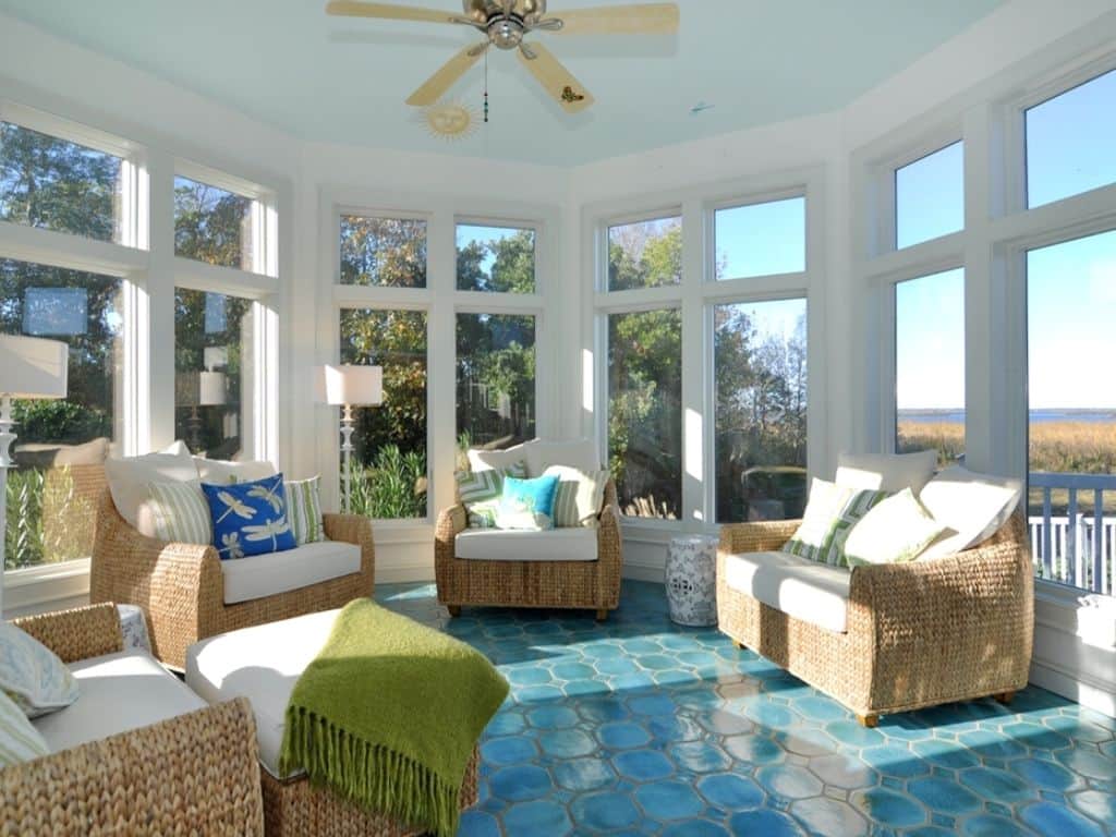 Peaceful Sun / Reading Room. Peaceful Sun / Reading Room.