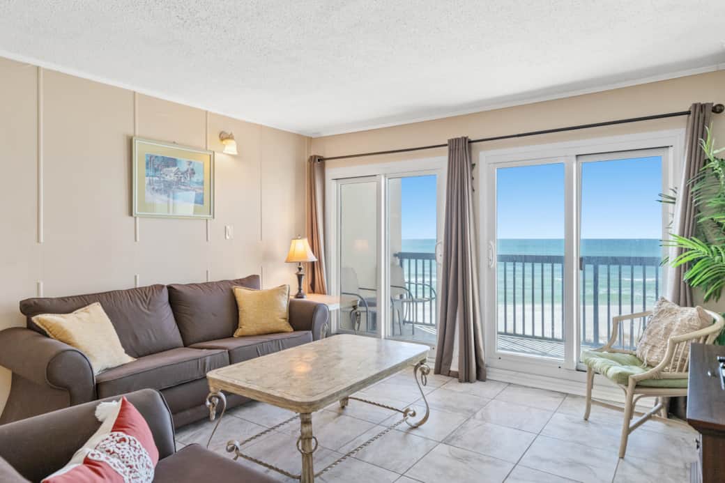 Pinnacle Port Unit C1-303 09