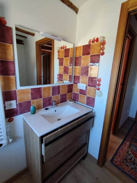 Master bathroom 