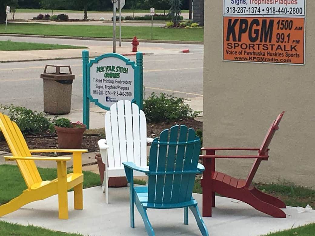 Front patio to enjoy friends and family. Front patio to enjoy friends and family.