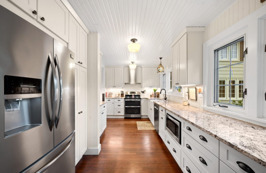 Modern Kitchen