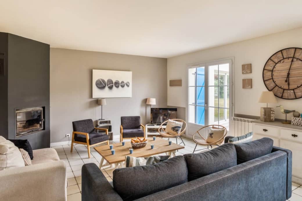 Salon avec cheminée Salon avec cheminée