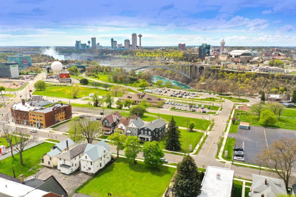 574 3rd St Niagara Falls
