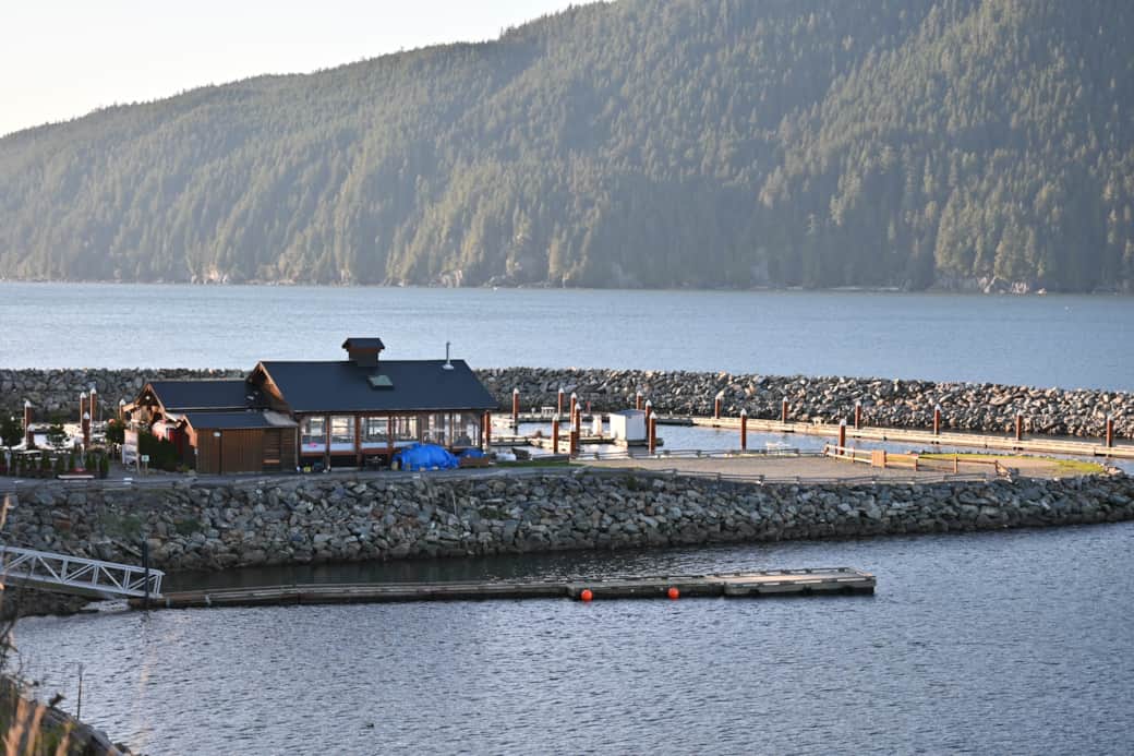 Bridgeman’s Pub within walking distance 