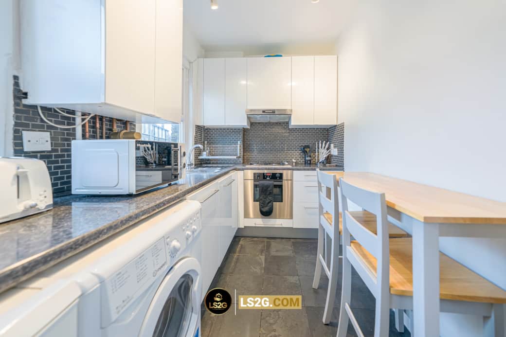 Kitchen at LS2G STAYS Kitchen at LS2G STAYS