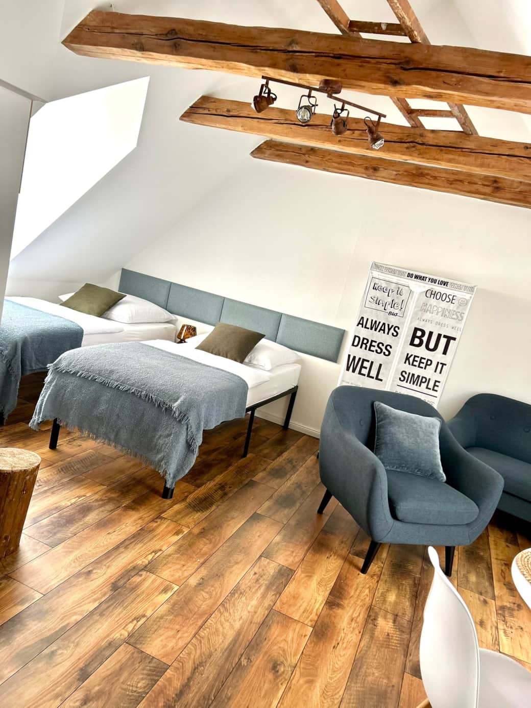 Wohnzimmer Einzelbett4
