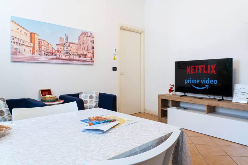 Living - details: Amazon video & Netflix included