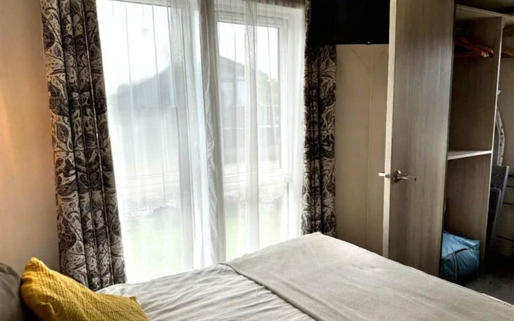 Master Bedroom & Walk-in Wardrobe