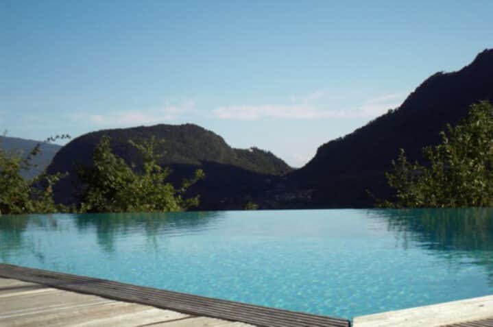 Infinity-Edge Pool Infinity-Edge Pool