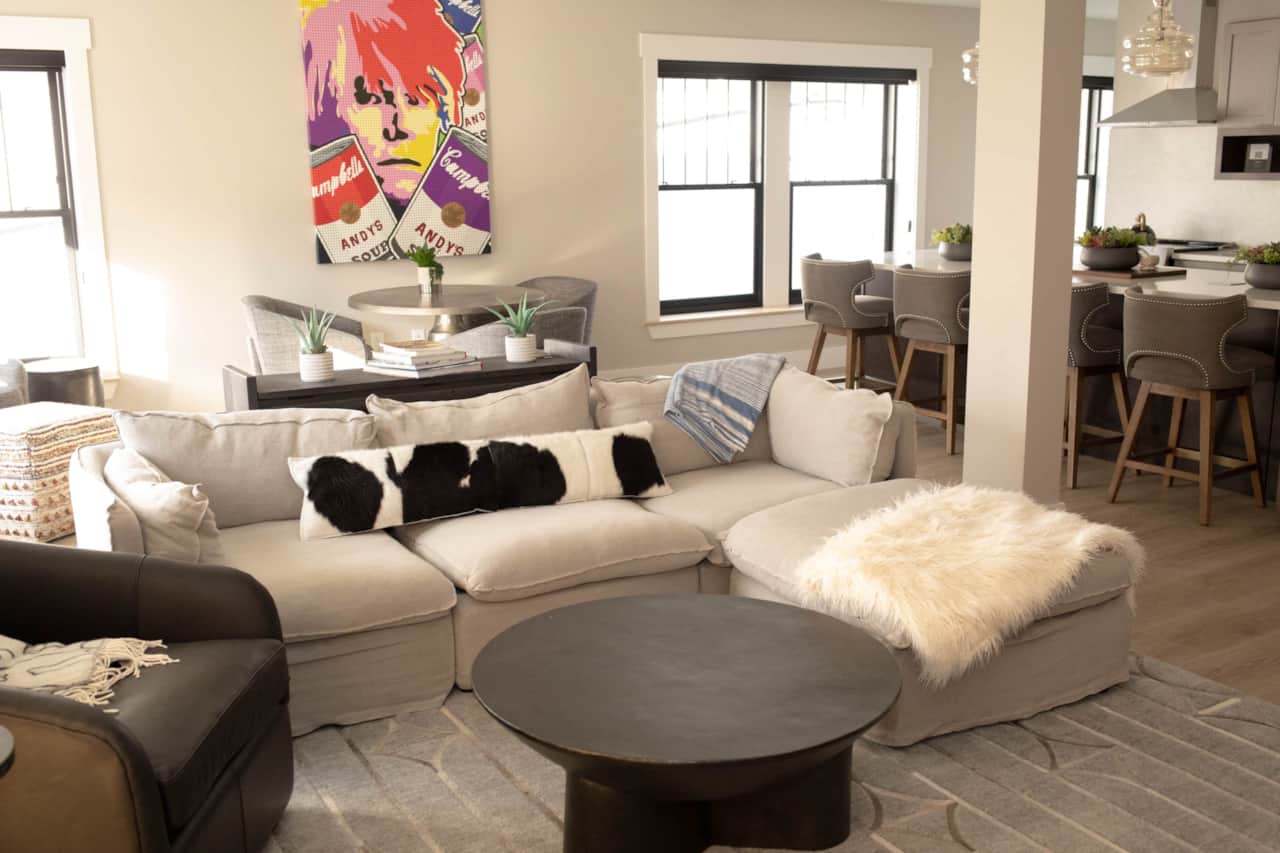 Penthousecouch.jpg