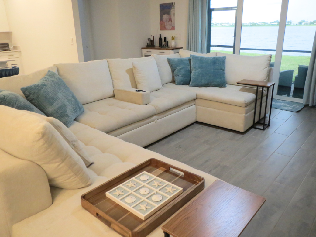 Living Room to Lanai