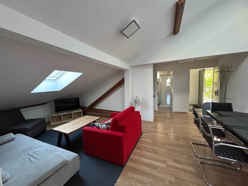 Wohnzimmer mit Schlafsofas Wohnzimmer mit Schlafsofas